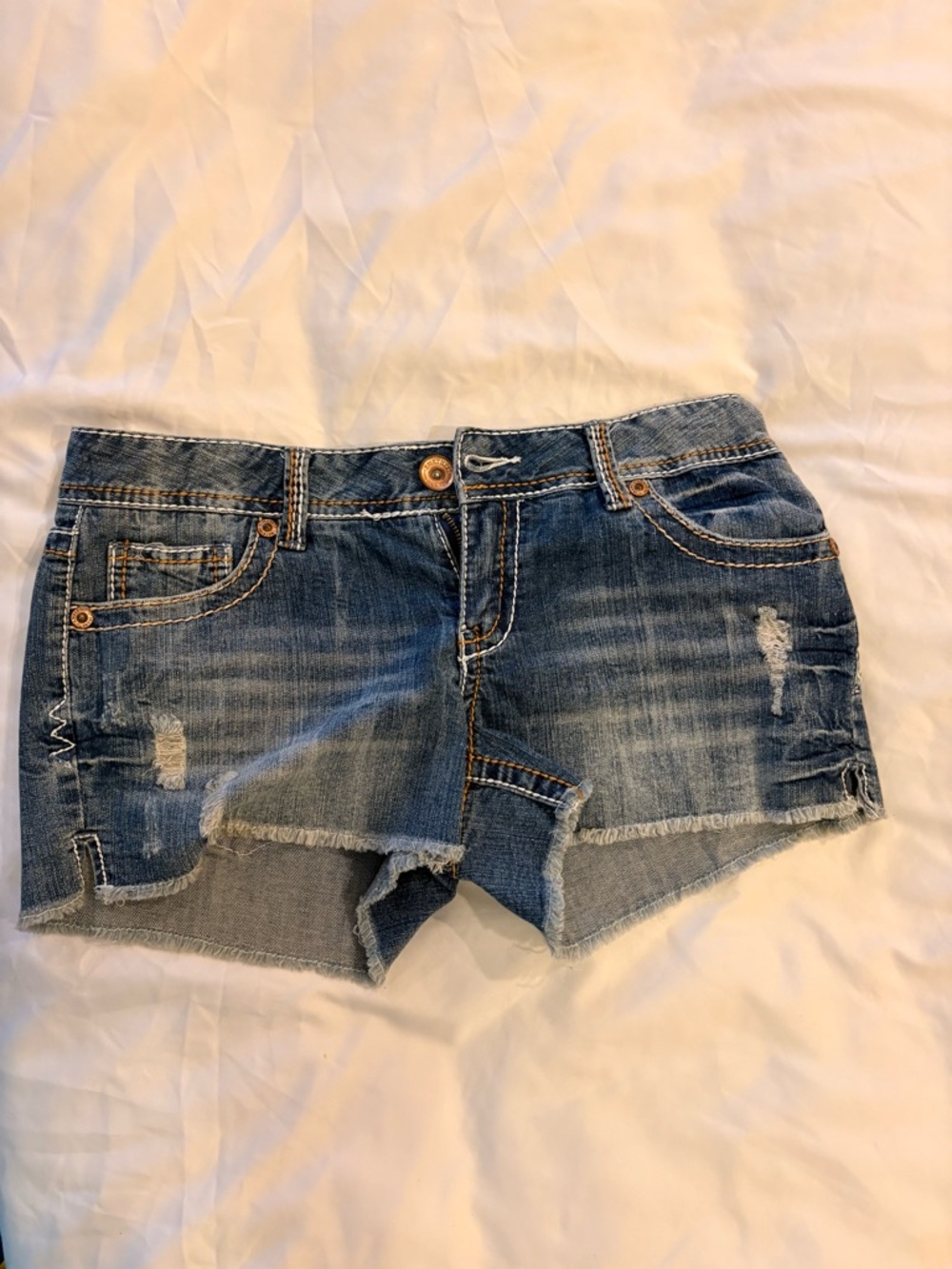 Amethyst low rise denim shorts Size 11